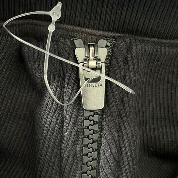 NWOT ATHLETA TRIUMPH PRINTED HOODIE. - Picture 6 of 7